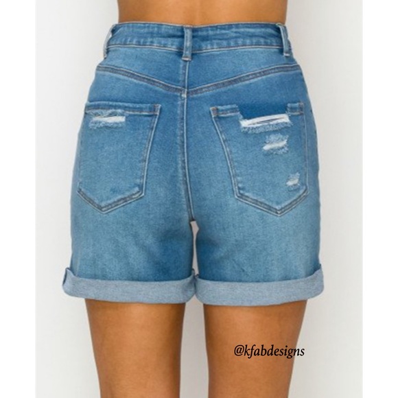 LAST2! Hi Rise Relaxed Fit Distressed Mom Shorts with Cuffs! - Picture 5 of 5